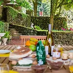 The Chestnut Garden - Сasa de vacaciones Fenais da Luz