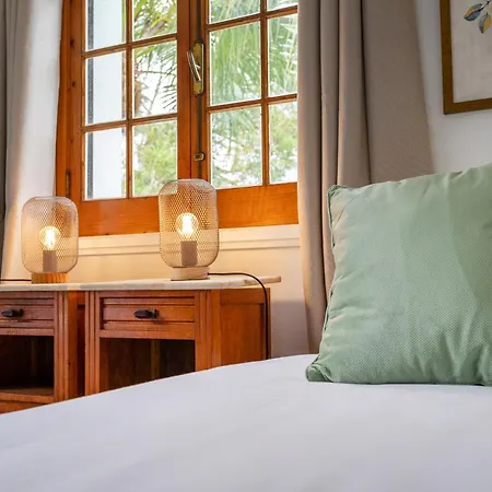 The Chestnut Garden - Holiday home Fenais da Luz