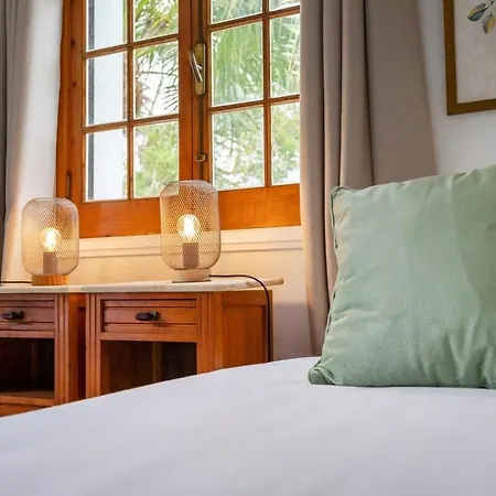 The Chestnut Garden - Holiday home *