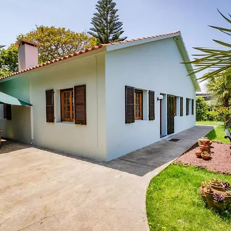 The Chestnut Garden - Дом отдыха *