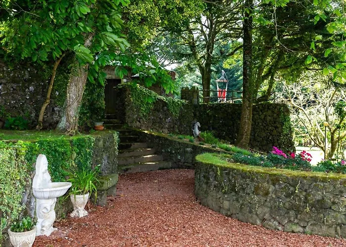 The Chestnut Garden - * Fenais da Luz